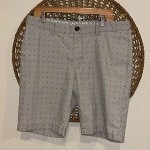 The Original Penguin gray mens shorts size 36”